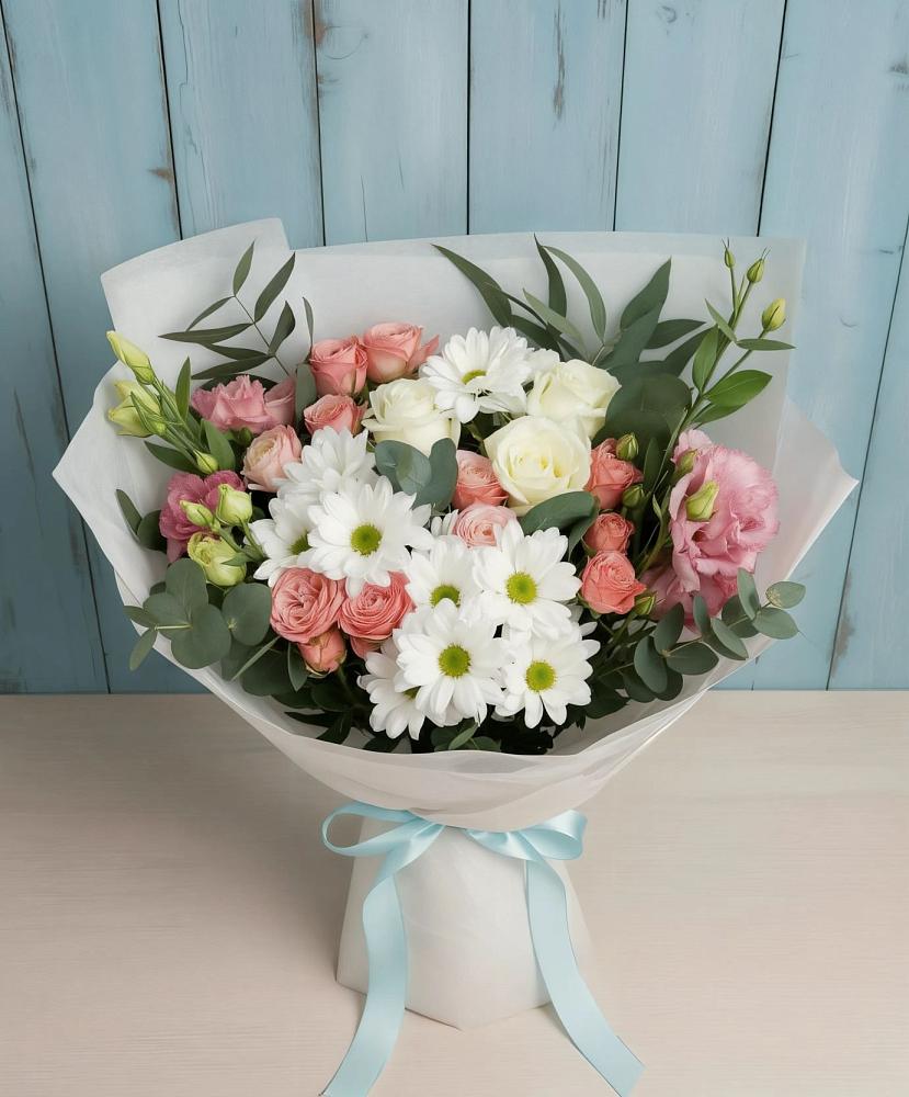 Букет цветов из: Розы, Лизиантусы и Хризантемы в Михайлове