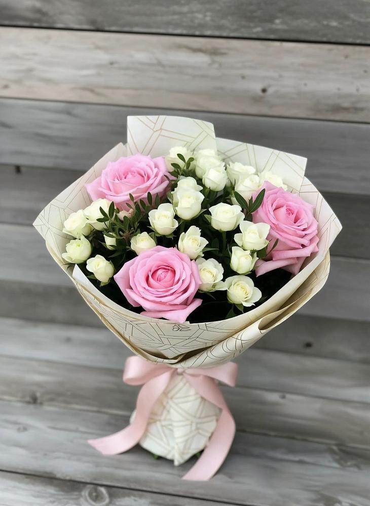 Букет цветов из: Розы в Михайлове