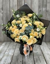 Букет цветов из:  Розы и Лизиантусы в Михайлове