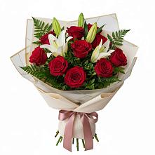 Букет цветов из:  Лилии и Розы в Михайлове