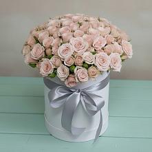 Цветочная композиция из Розы в шляпной коробке в Михайлове