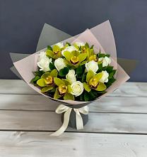 Букет цветов из:  Орхидеи и Розы #REPLACE_PRED# Михайлове