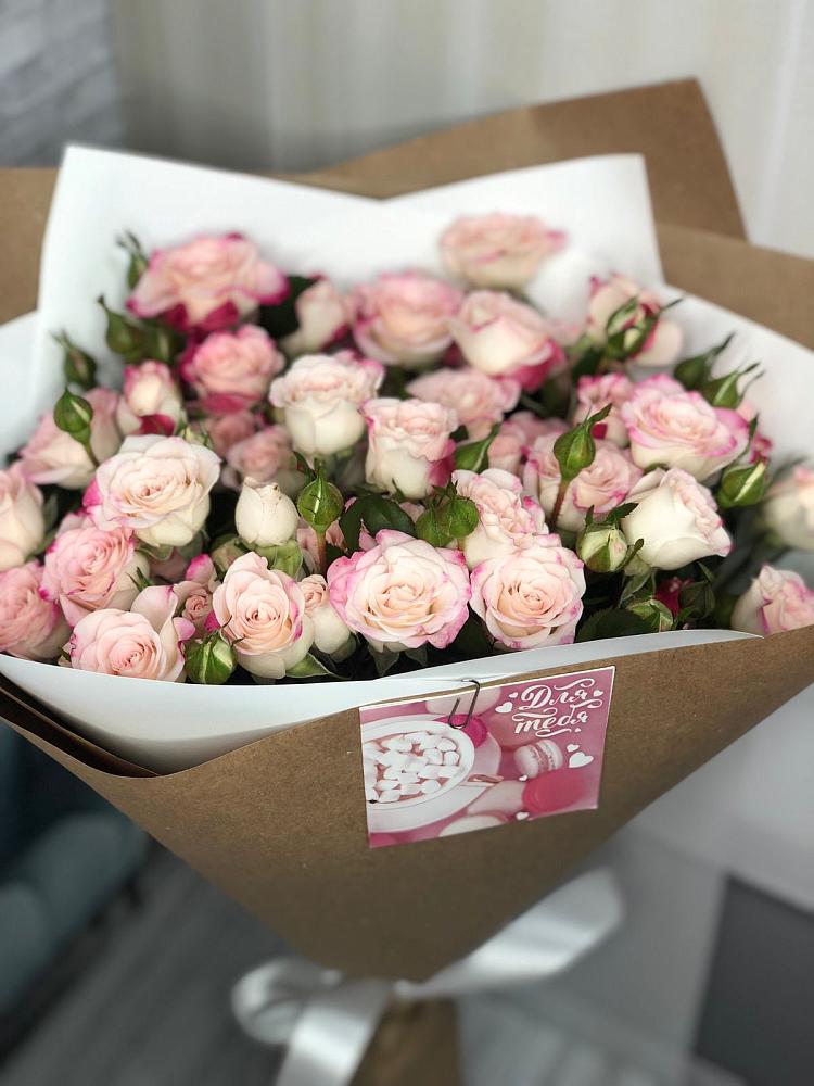 Букет цветов из: Розы в Михайлове