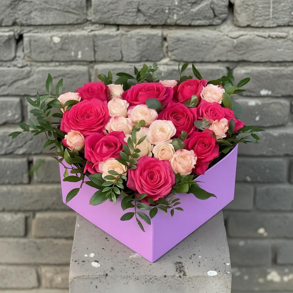 Цветочная композиция из Розы в коробке в Михайлове
