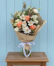 Букет цветов из:  Альстромерии, Лизиантусы, Розы и Хризантемы #REPLACE_PRED# Михайлове