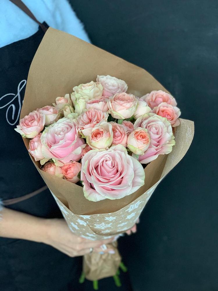 Букет цветов из: Хризантемы и Розы в Михайлове