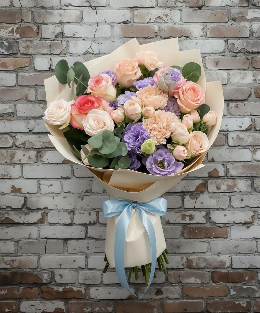 Букет цветов из: Розы, Лизиантусы и Гвоздики в Михайлове