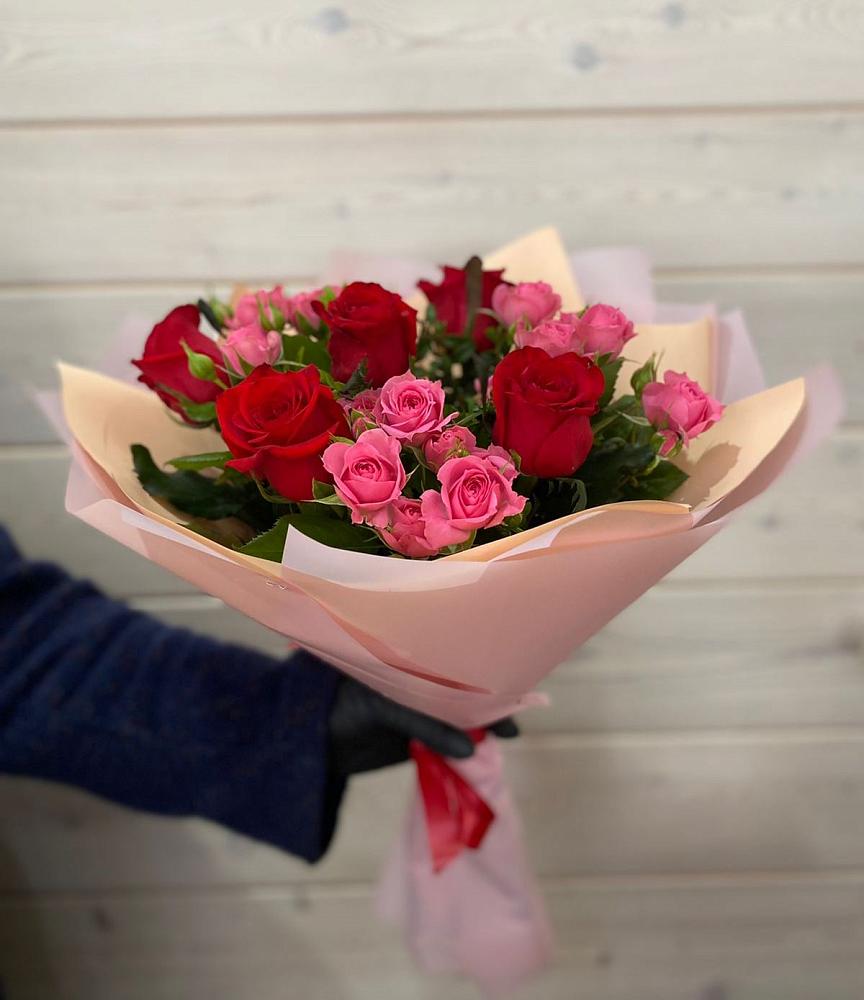 Букет цветов из: Розы в Михайлове